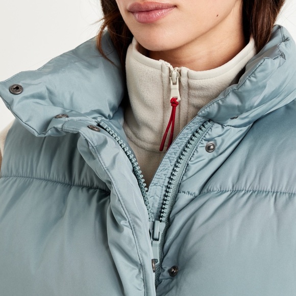 NWT OLD NAVY Quilted Puffer Vest Color Underwater - Picture 6 of 8